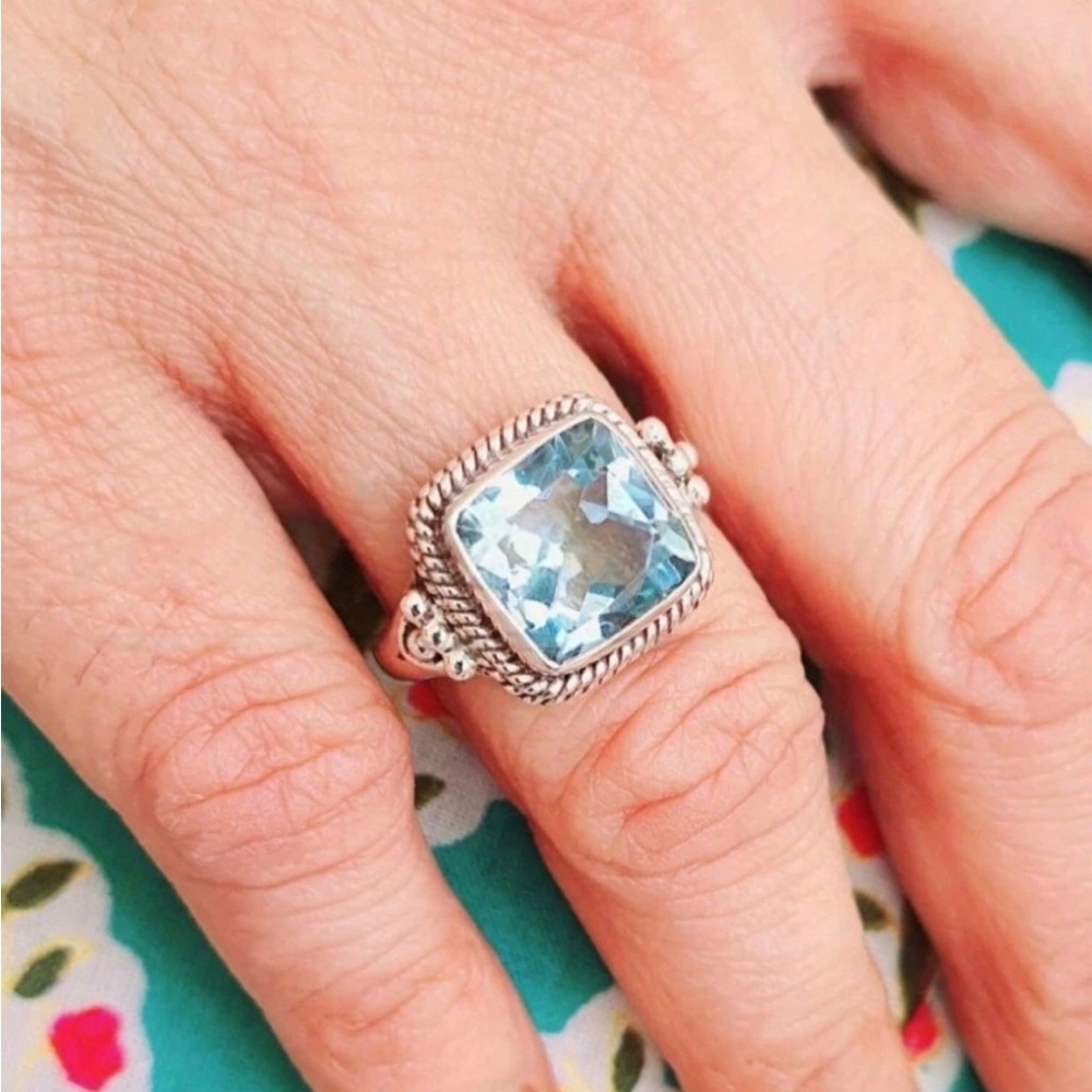 Elegant Silver Blue Gemstone Ring sz 9 nwt - Picture 1 of 3